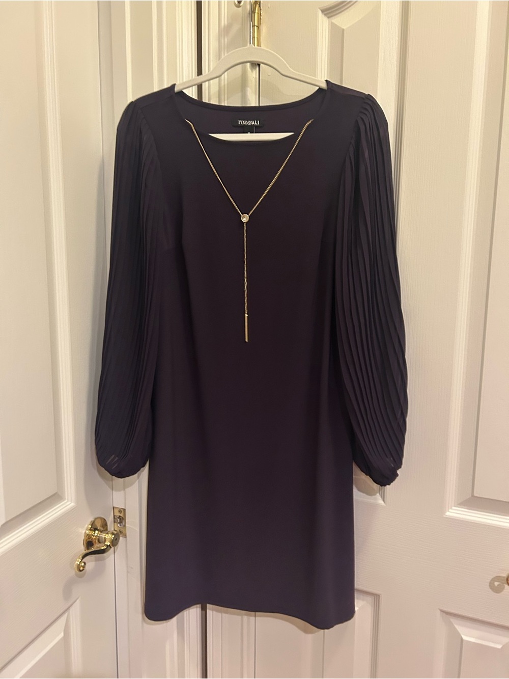 Roz & Ali Navy Pleated-Sleeve Shift Dress